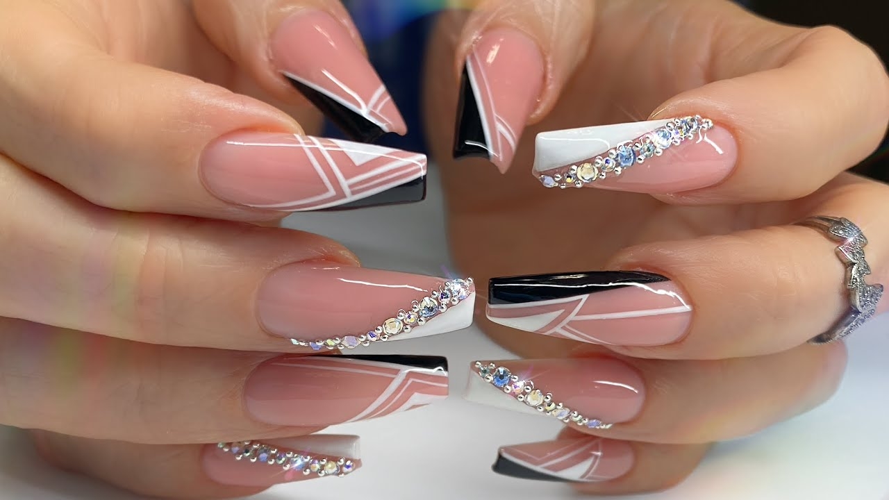 nail design abstract