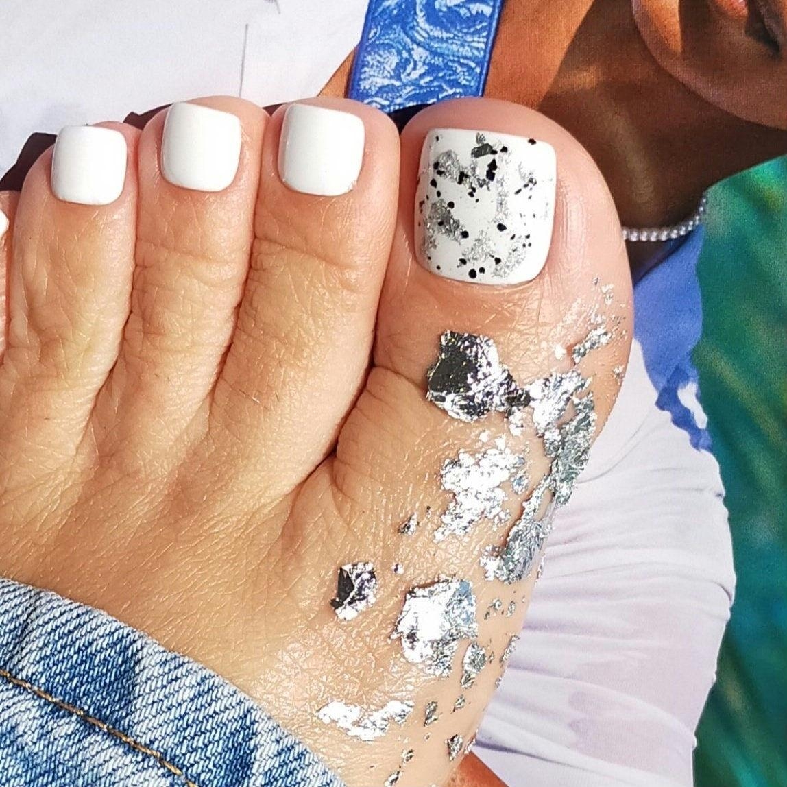 Handmade White Toenails With Silver Leaf 24 Press on In 12 Sizes Reusable Gel Pedicure Set Etsy