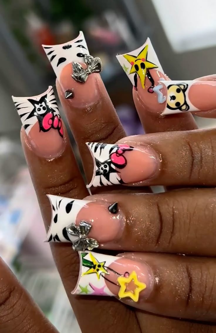 hello kitty nail inspo
