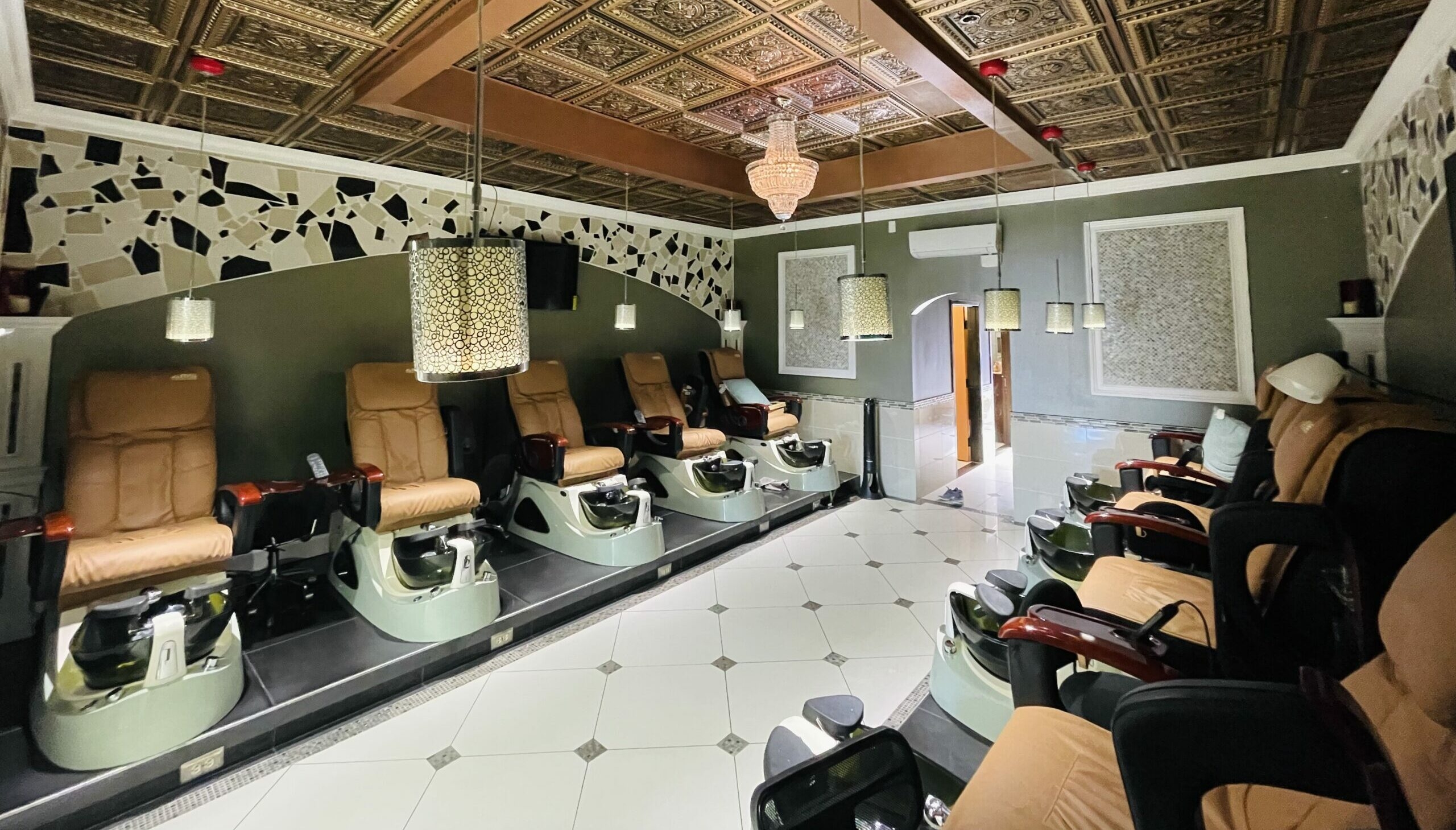 Home Lucky Nail Spa