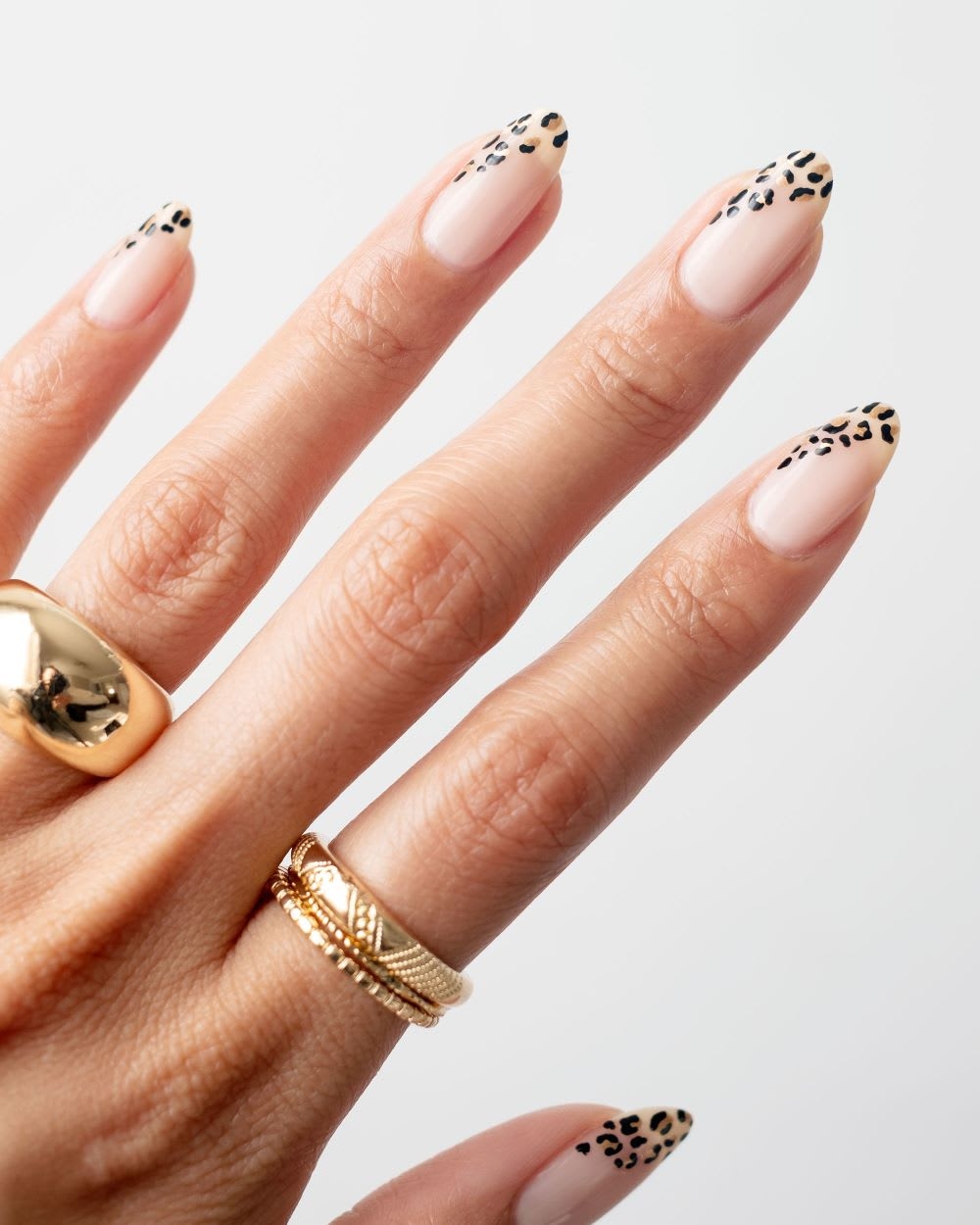 How To Paint Modern Leopard Print Nails Lulus Fashion Blog