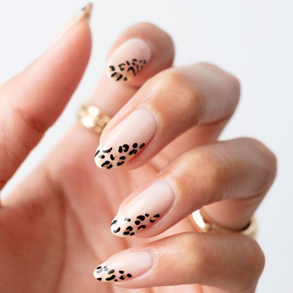 nail animal print designs