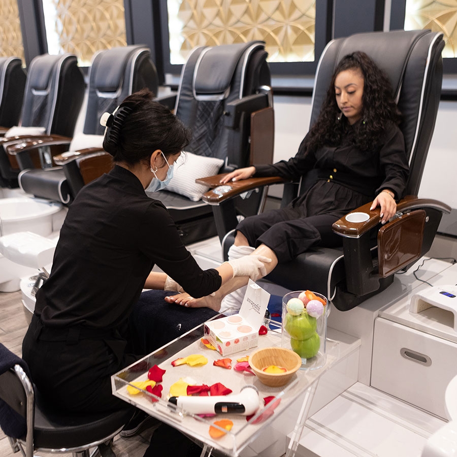 LAVISH NAIL SPA Top Nail Salon In Wilmington Delaware 19810