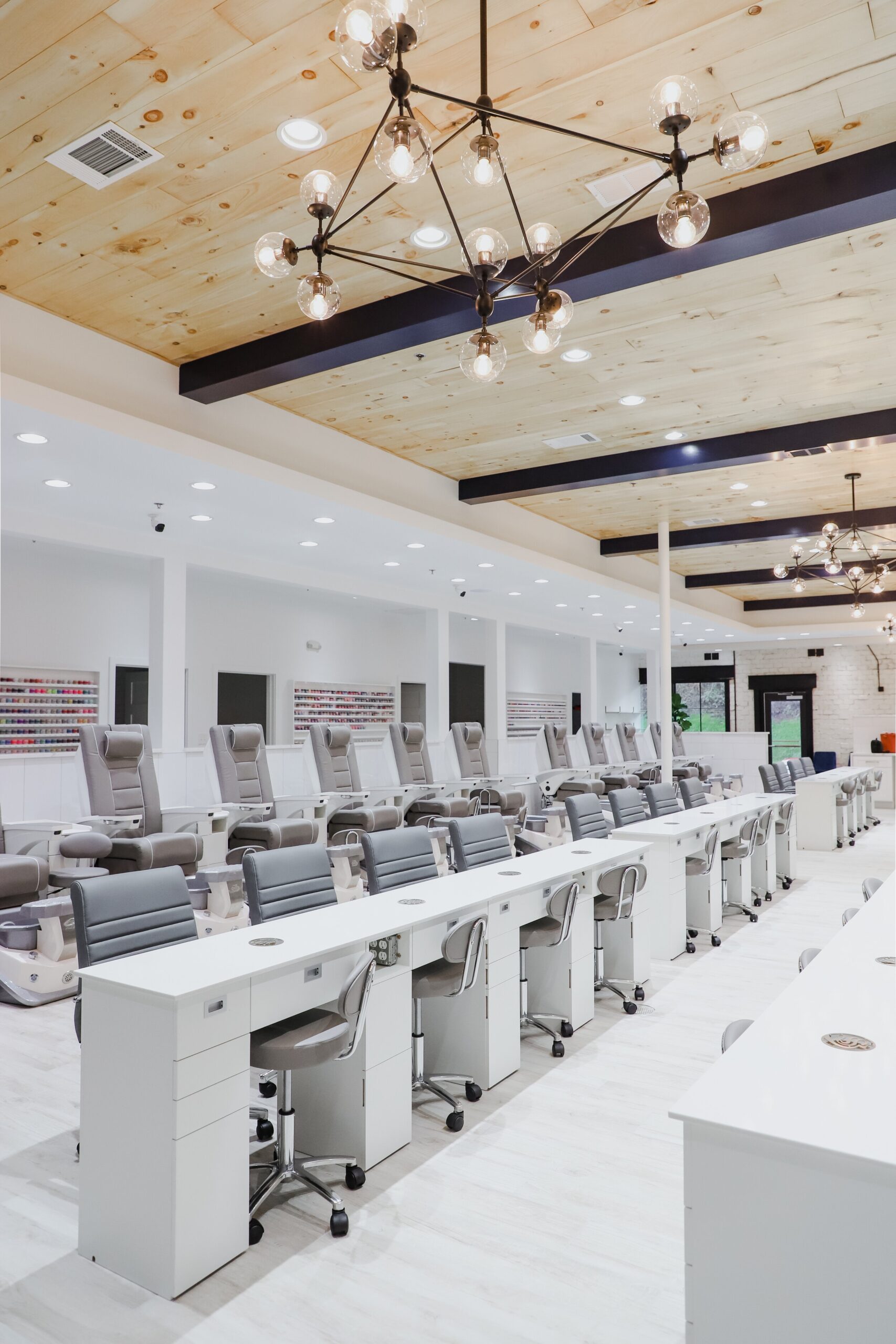 Les Mains Nail Bar