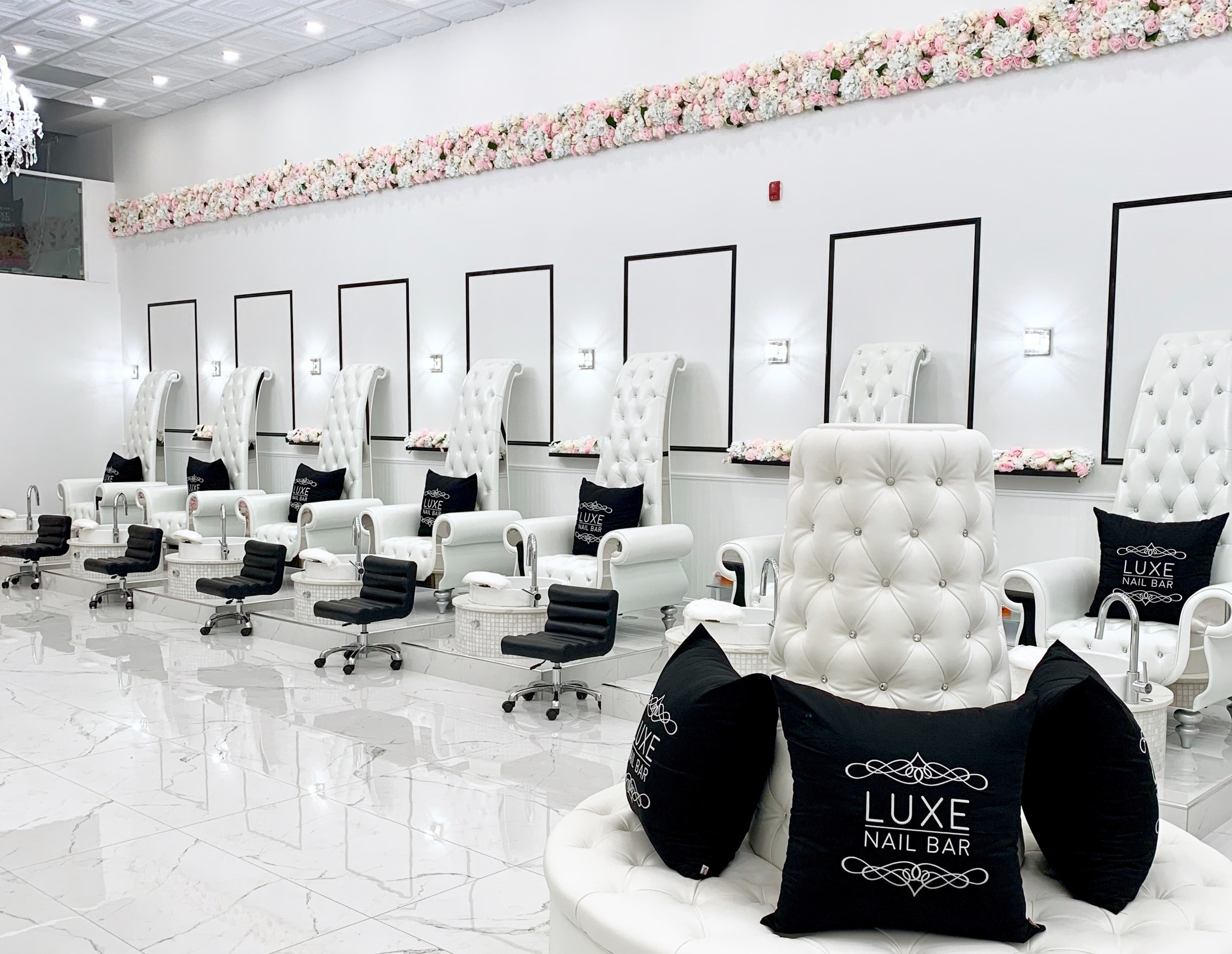 LUXE Nail Bar Salon Kitchener Waterloo