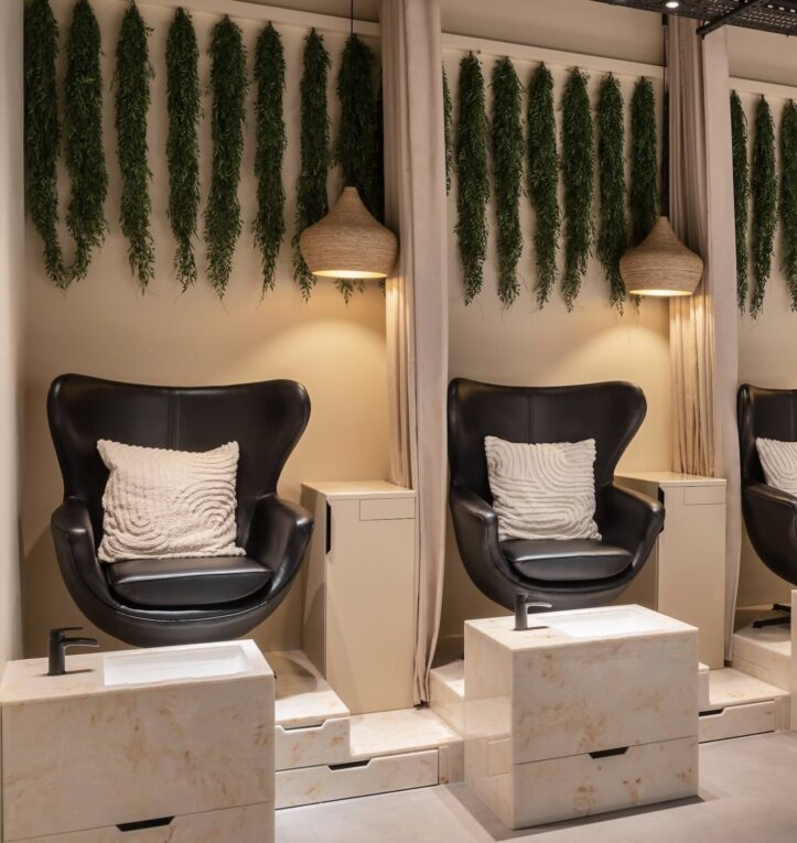 Luxury Nail Salon Beverly Hills Townhouse