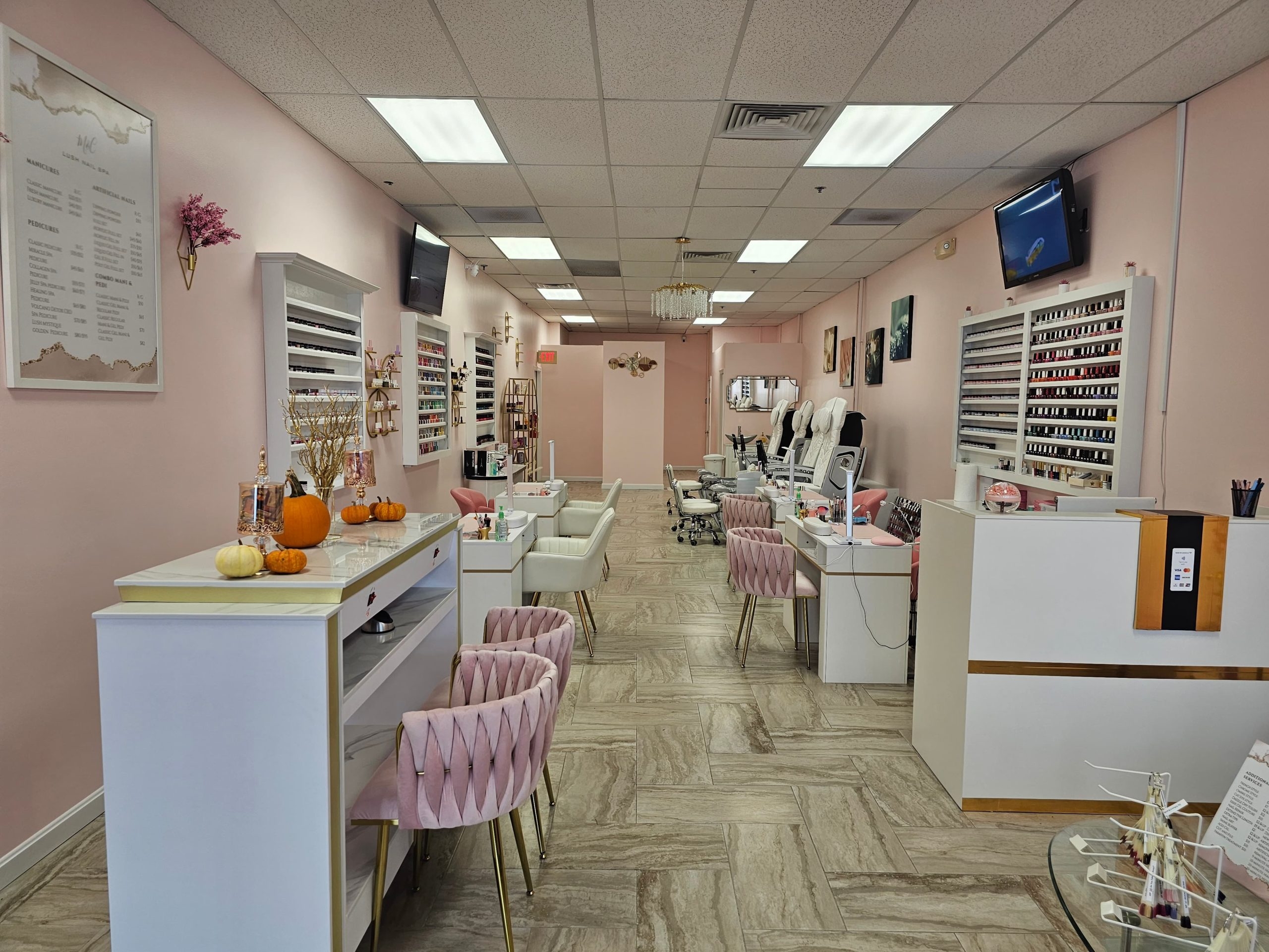 M C LUSH NAIL SPA