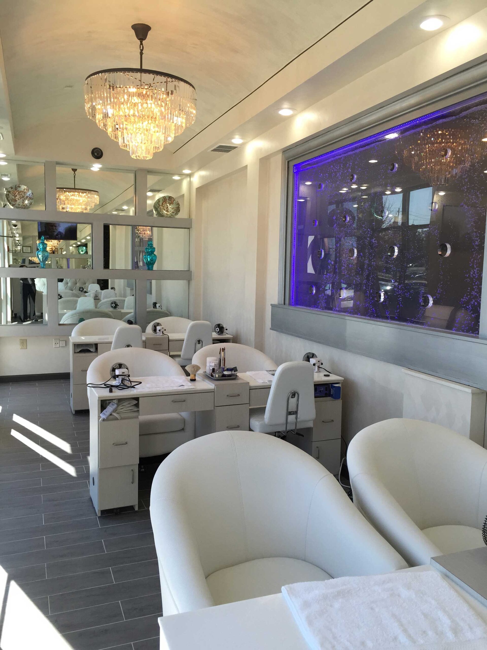 Manicure stations atlanta nail salon Treat Your Nails