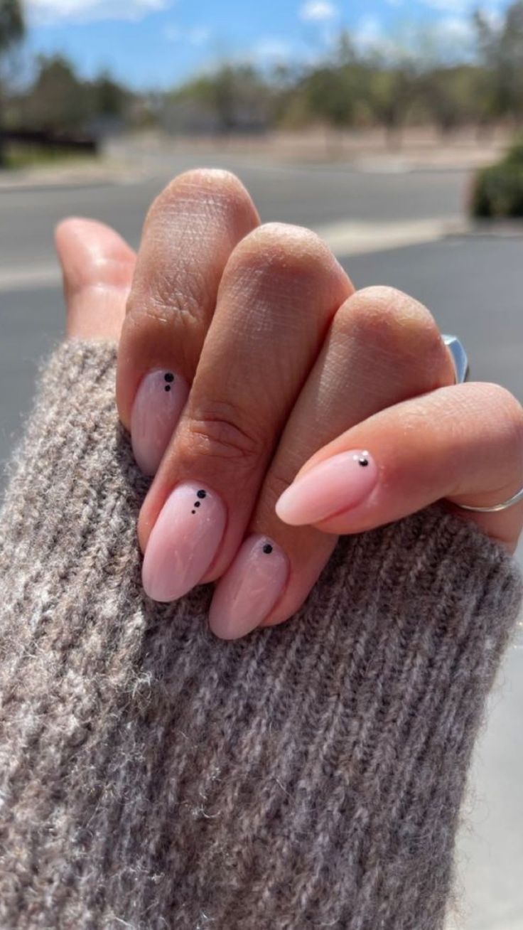 minimalist nail design