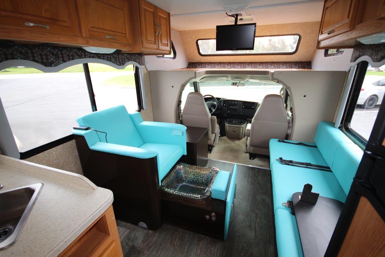 Mobile Nail Salon