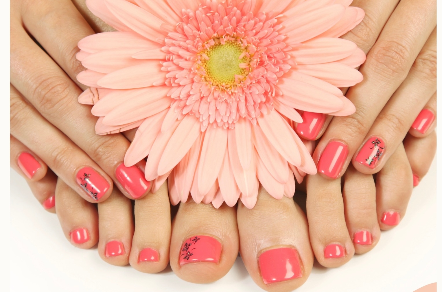 nail salon eau claire