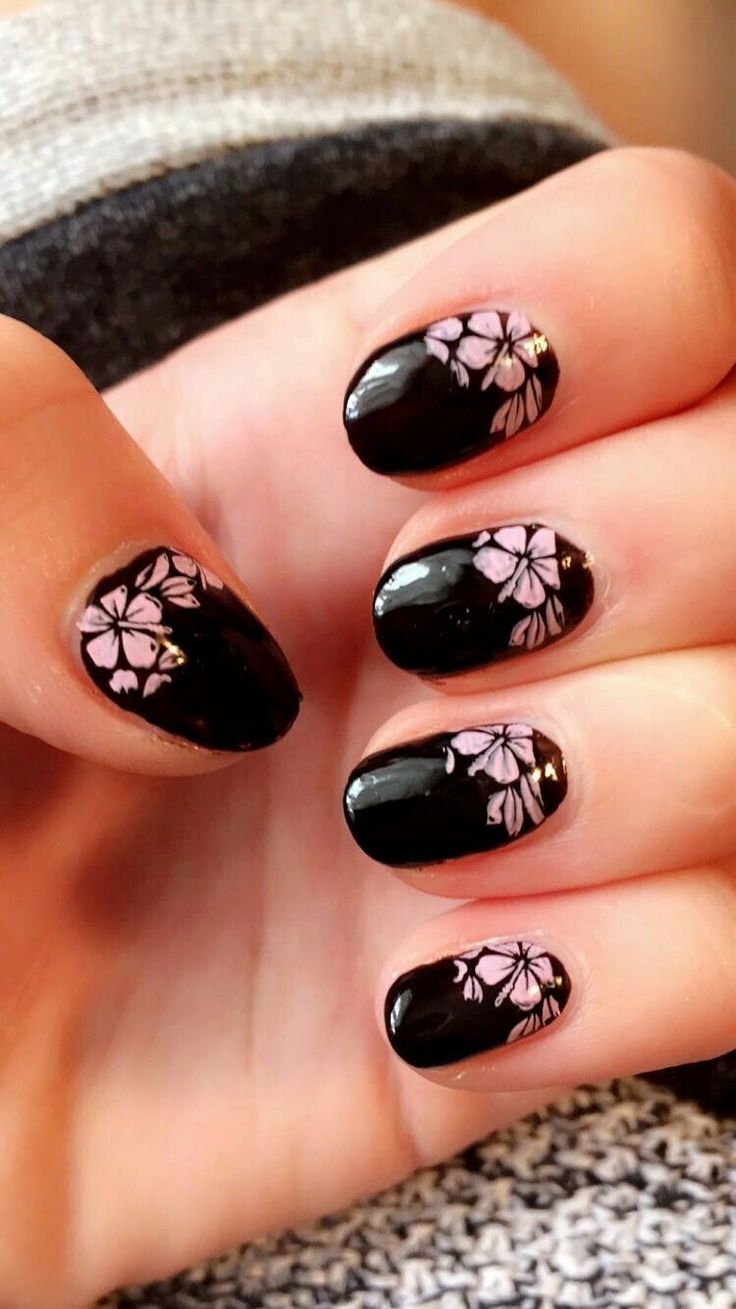 Nailart Black Pink Flowers