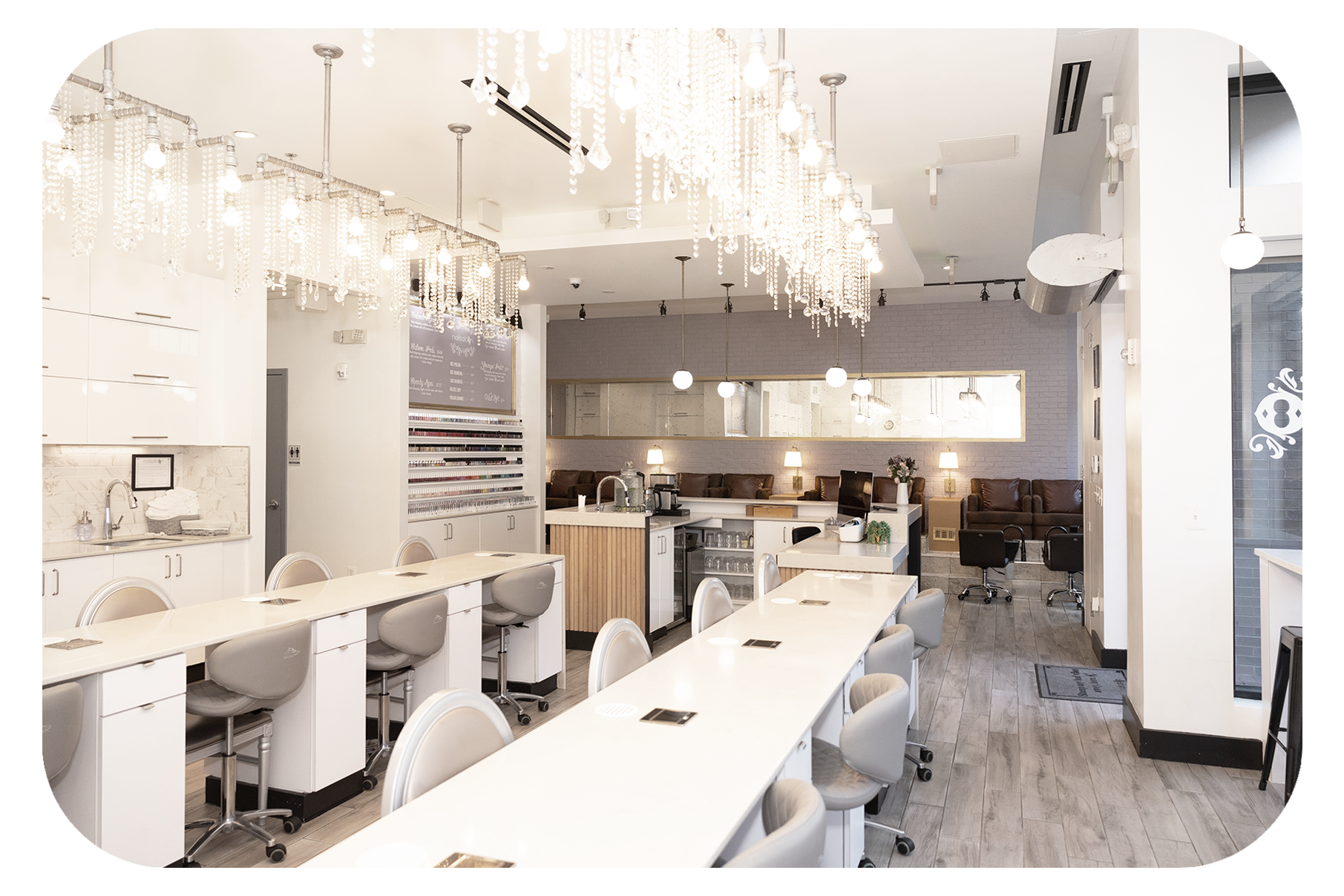 Nailsaloon