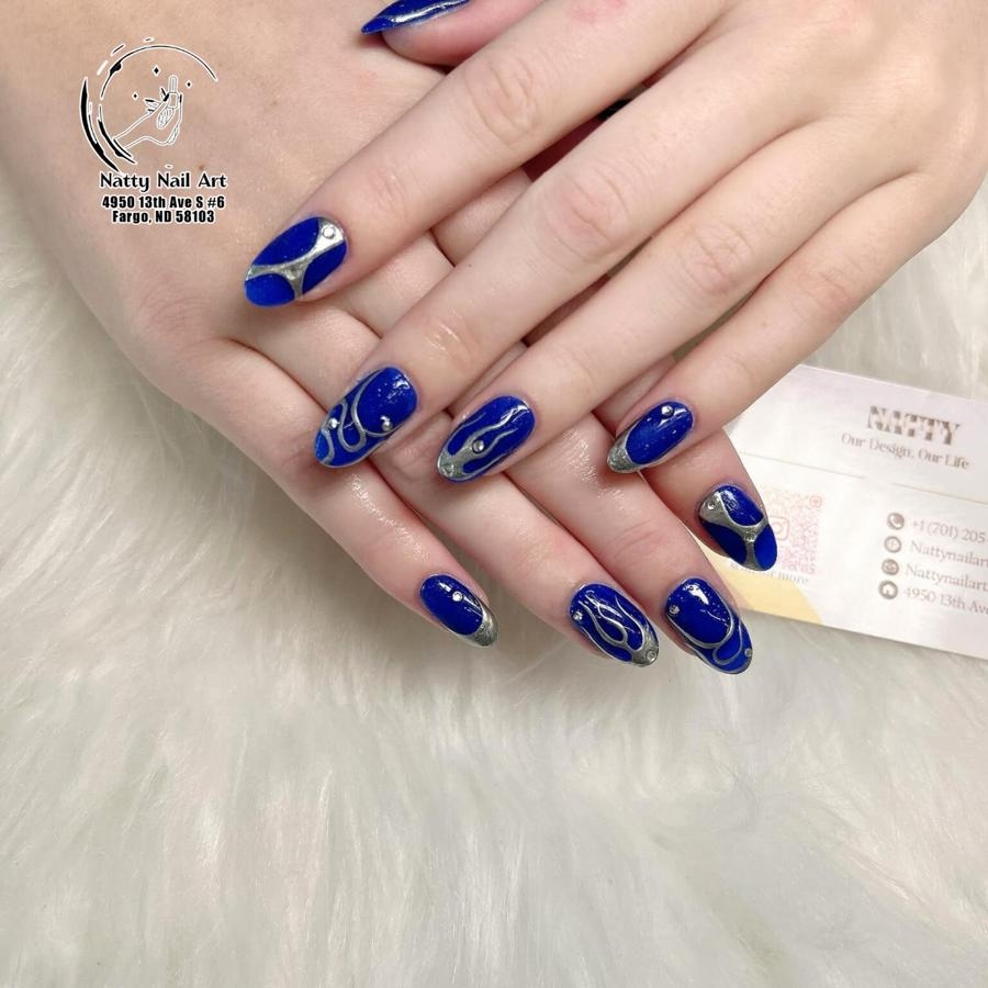 nail salons fargo