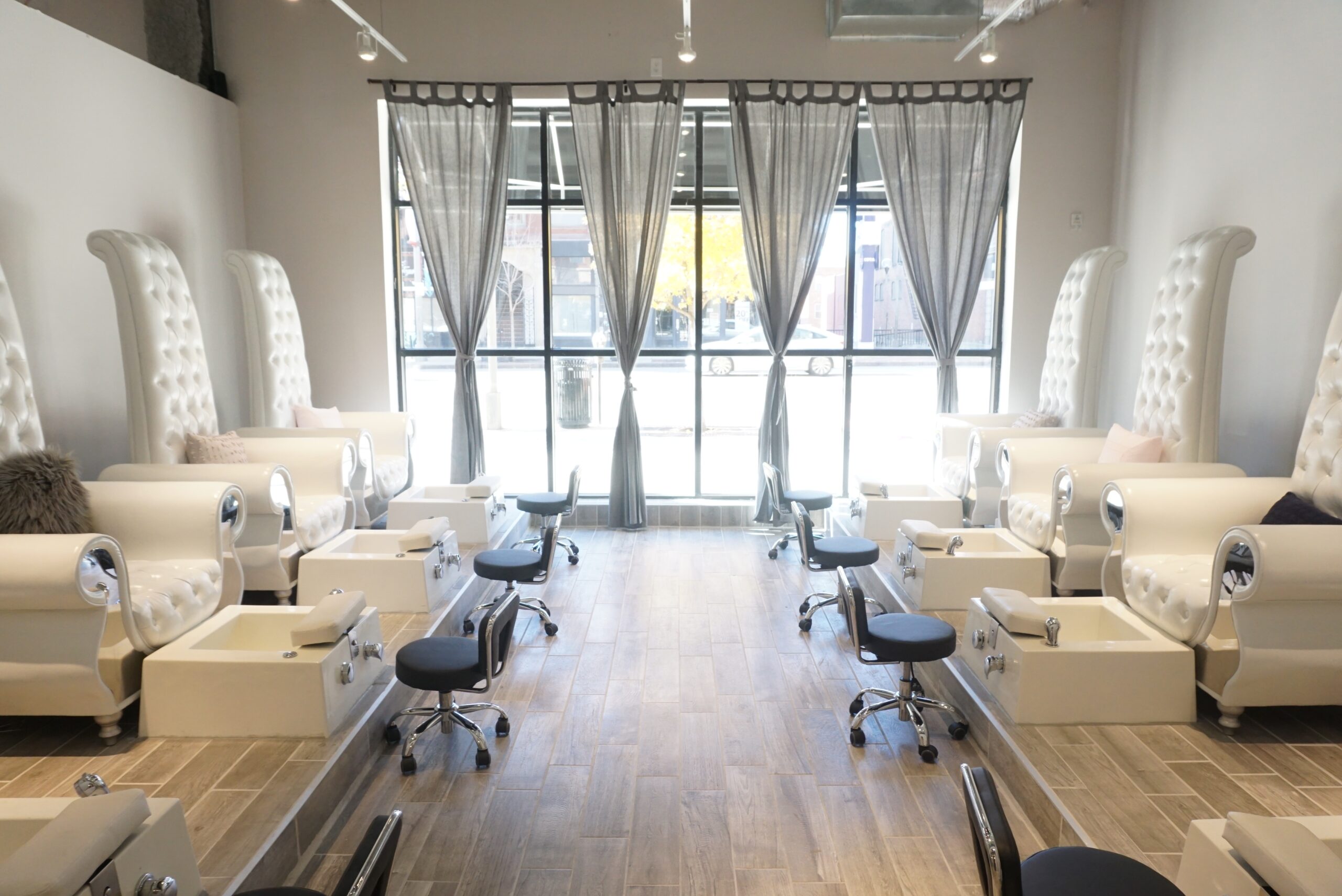 Posh Nails Downtown