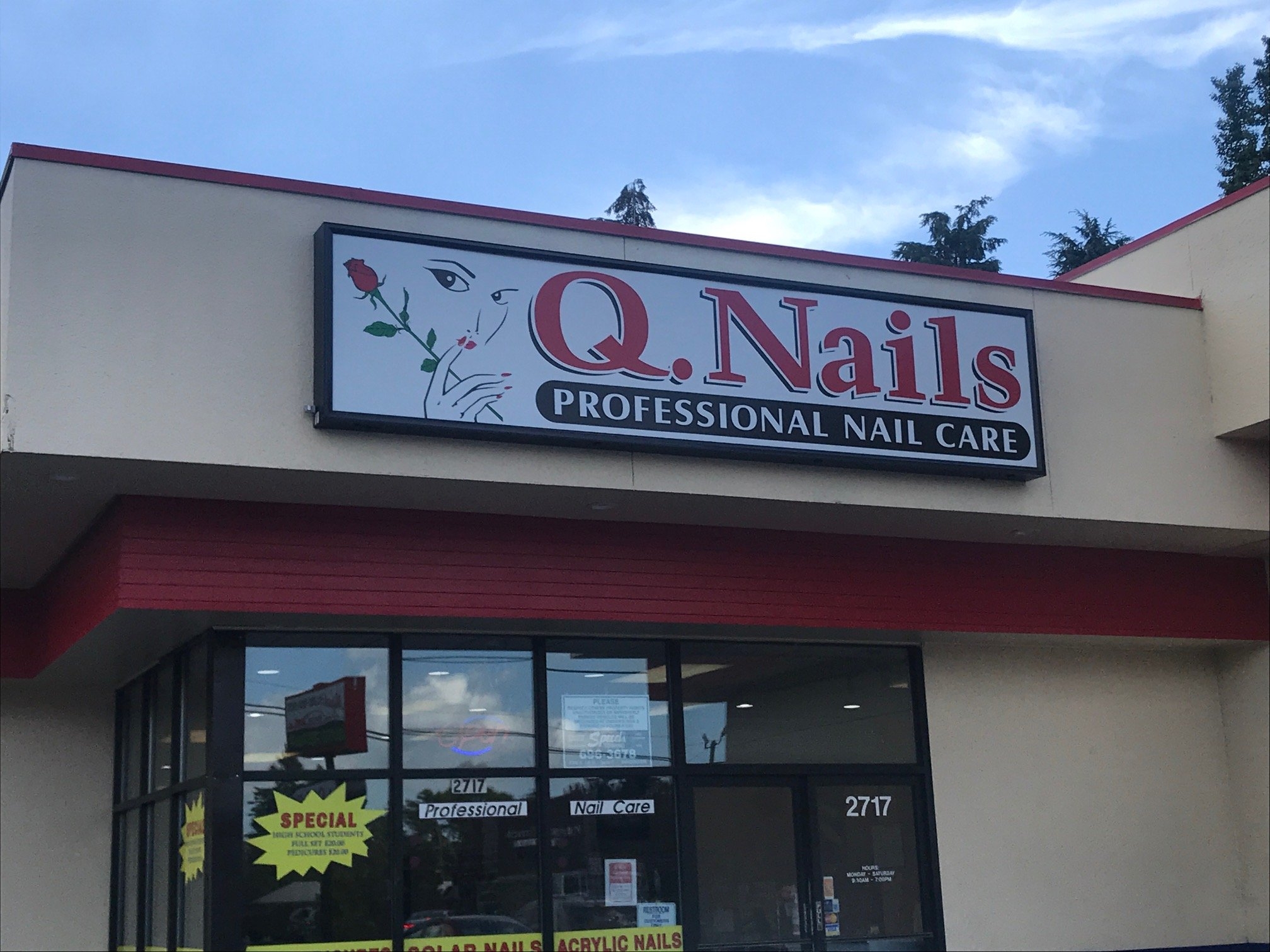 Q Nails Fourth Plain Forward