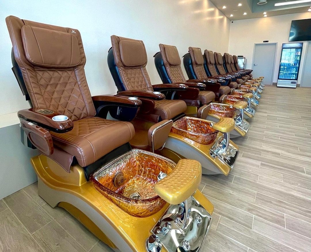 Q Nails Salon
