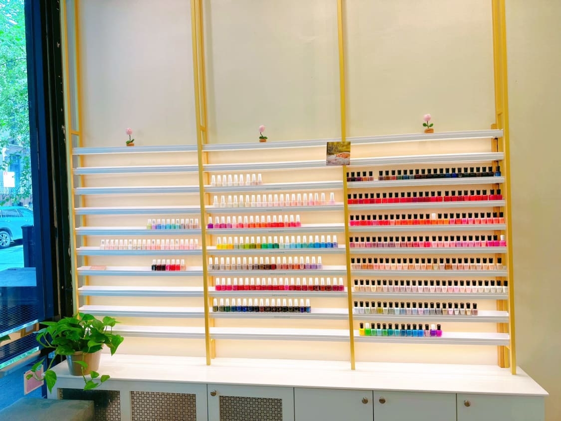 qq nail salon