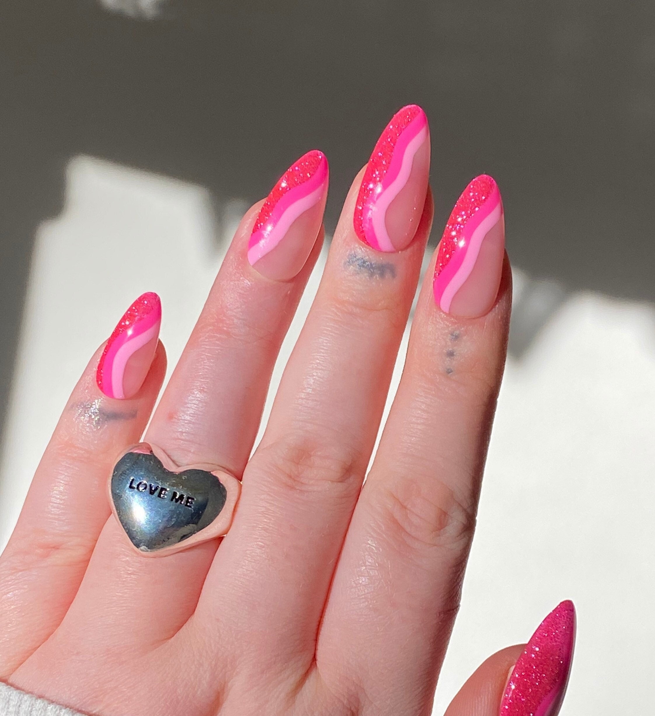 Retro Pink Sparkly Wavy Gel PRESS ON NAILS 70s Vibes Hot Pink Fake Nails Abstract Nails Nail Art Y2k Nails Colorful Nails Swirl Nail Etsy