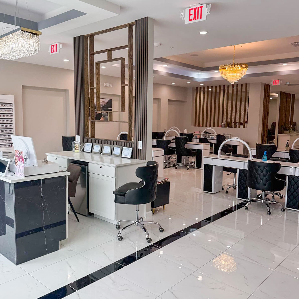 Royal Nail Lounge Premier Nail Salon In Sevierville TN Manicures Pedicures Spa Services