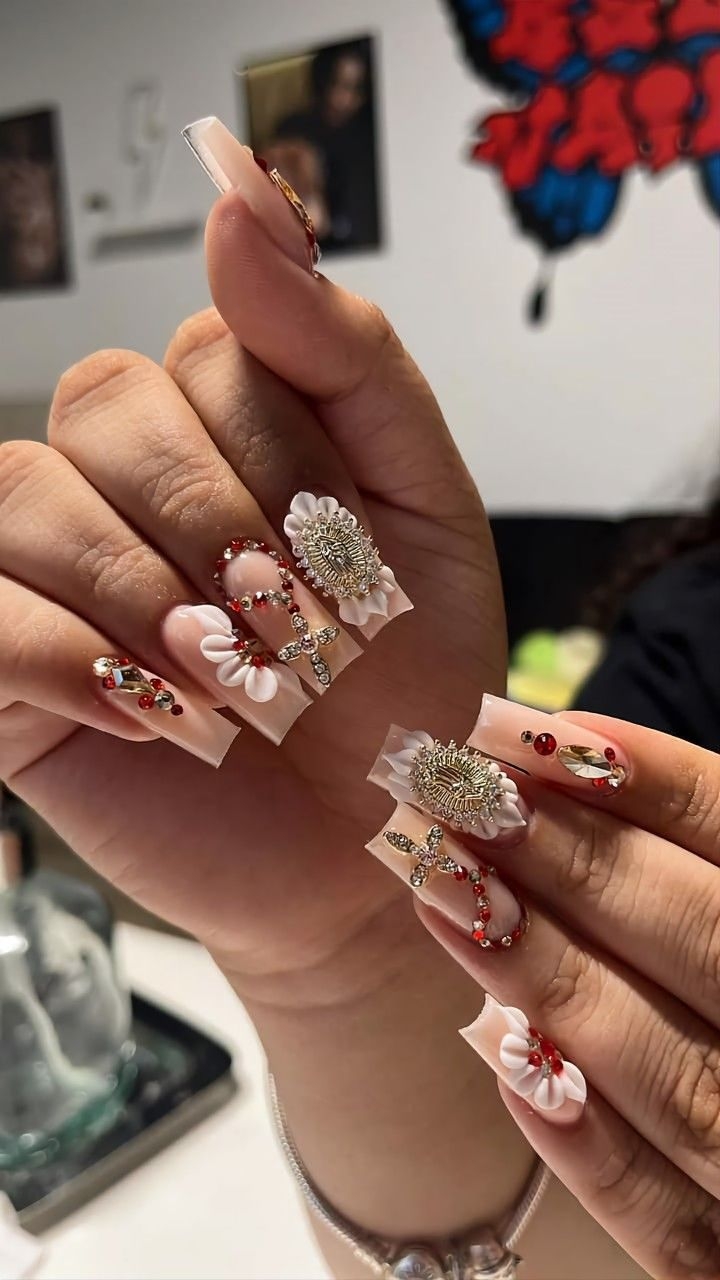 Short Red And Gold Nails With Virgencita