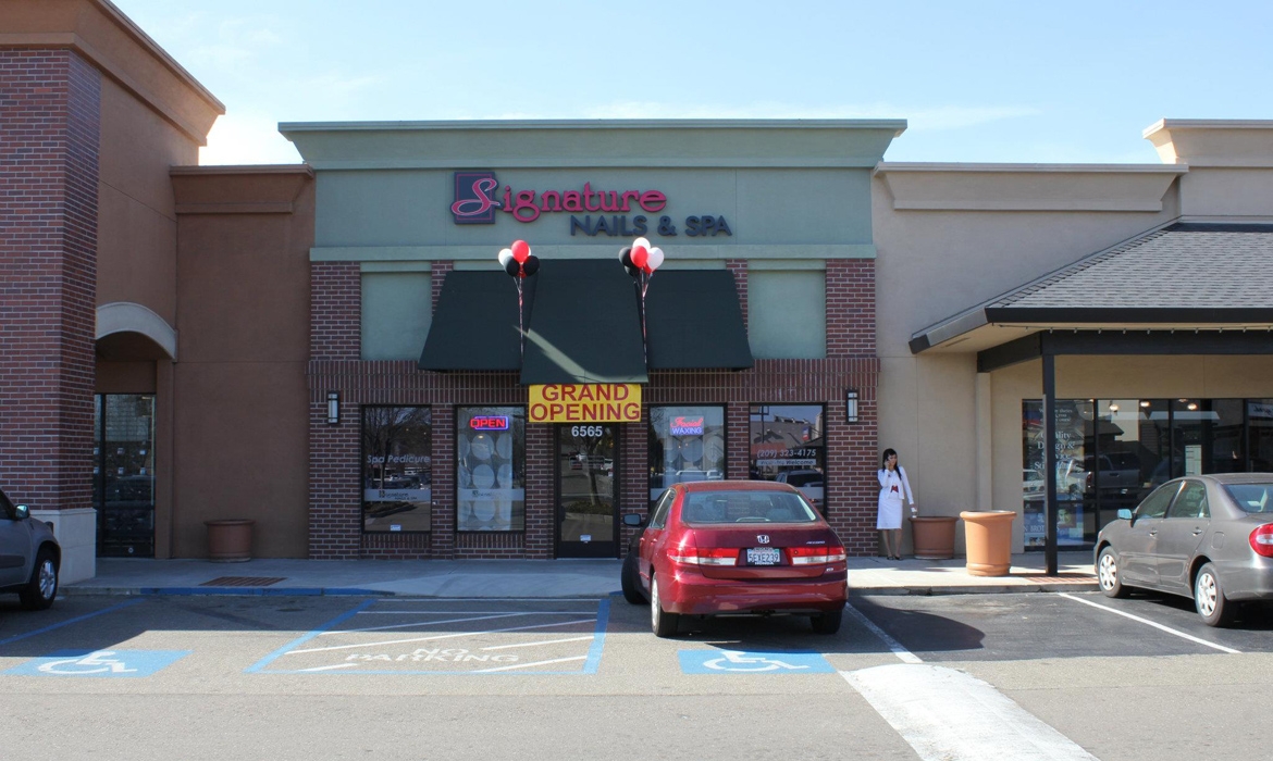 Signature Nails Spa NailsSpa