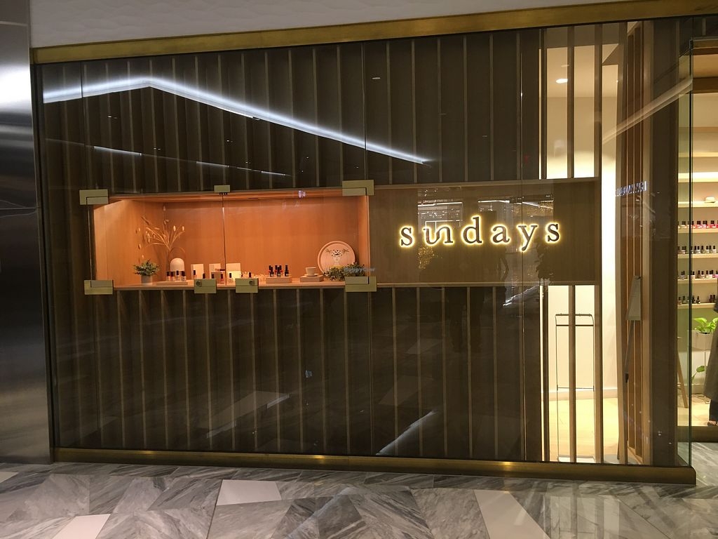 sundays nail salon