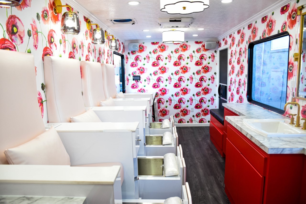 Texas Only luxury Mobile Nail Salon Taking Appointments In San Antonio