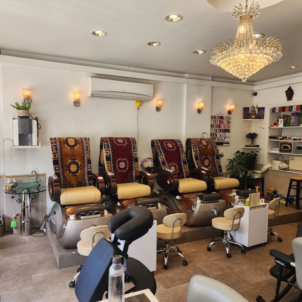 nail salon brooklyn