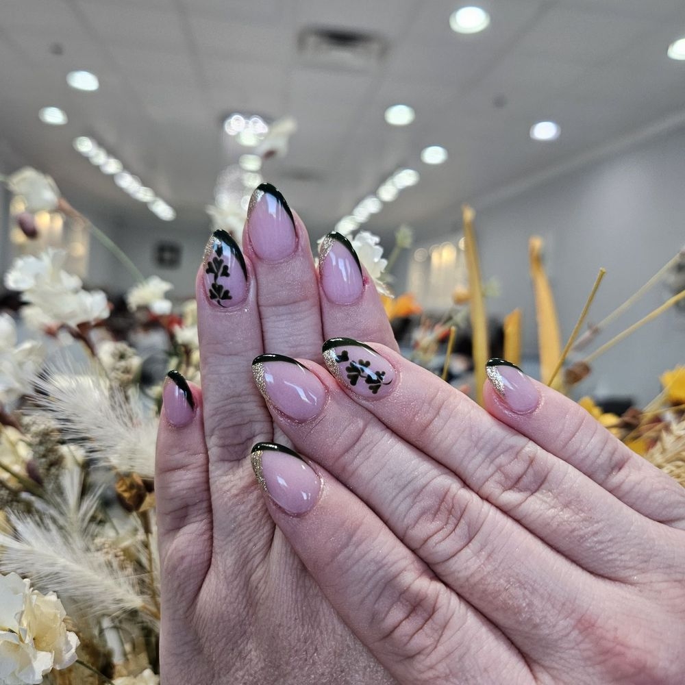 nail salon greenville sc