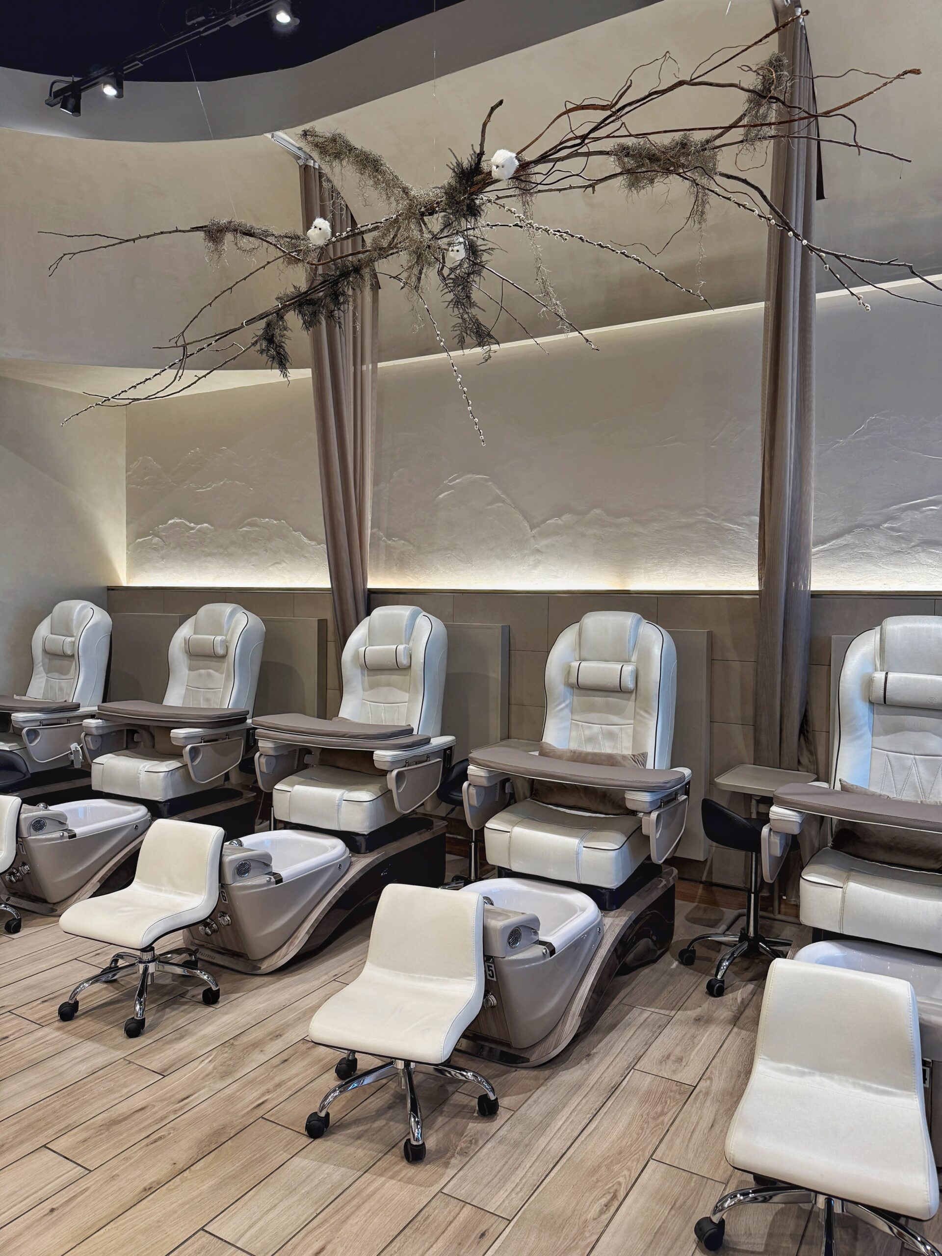 The Most Aesthetic Nail Salon In The Houston Heights Drip Nail Salon Houston Hotspots