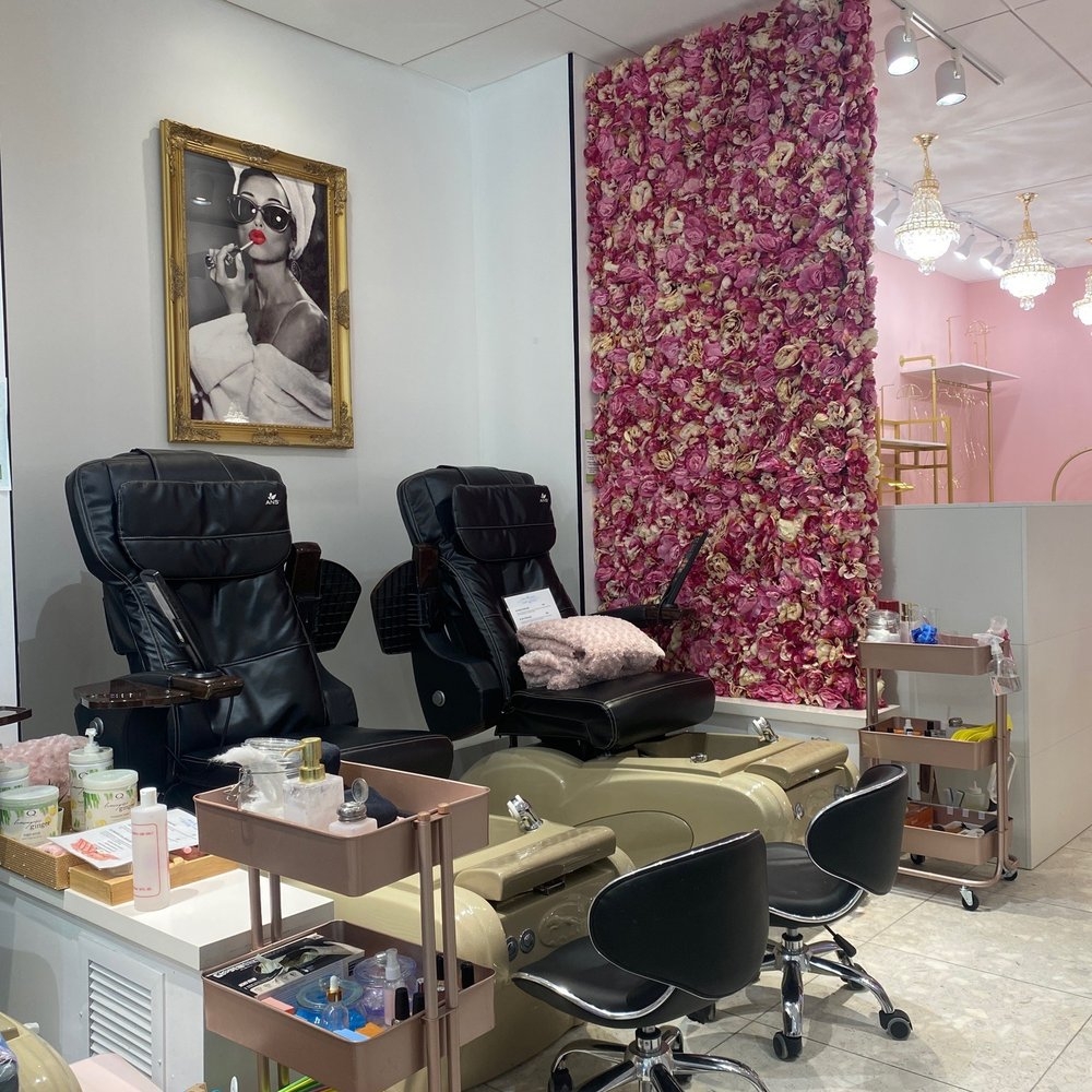 tiffany nail salon