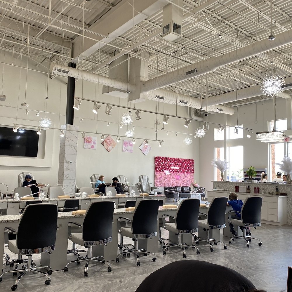 nail salon on greenville