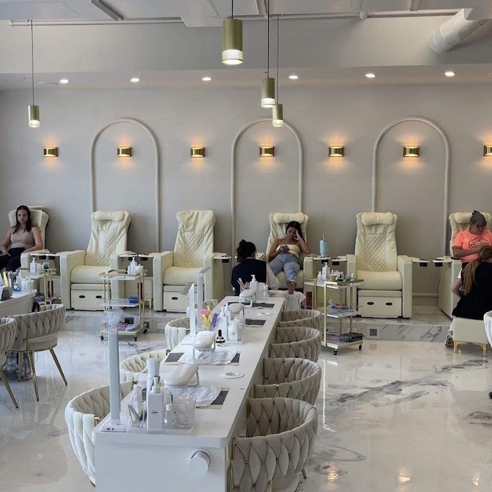 nail salon miami