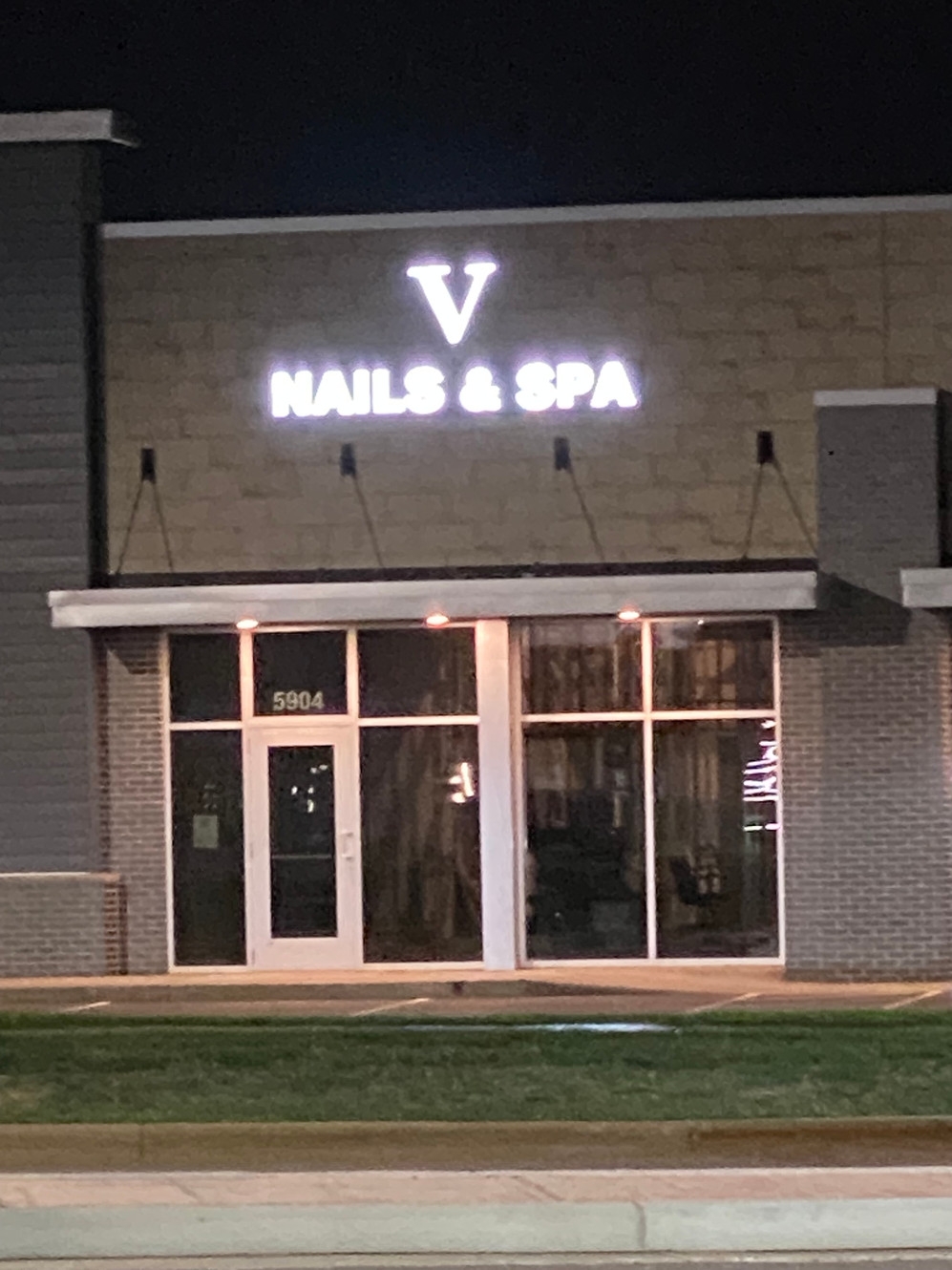 V Nails And Spa Sioux Falls Nails Salon 5904 East 18th Street Sioux Falls SD USA