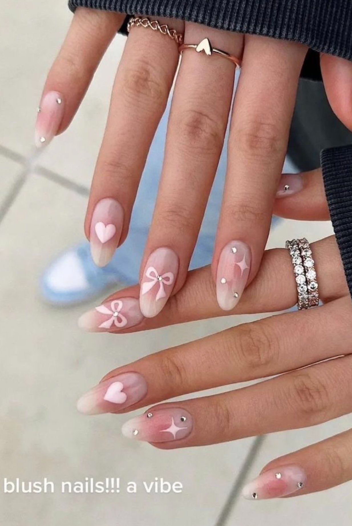 valentine's day nail inspo