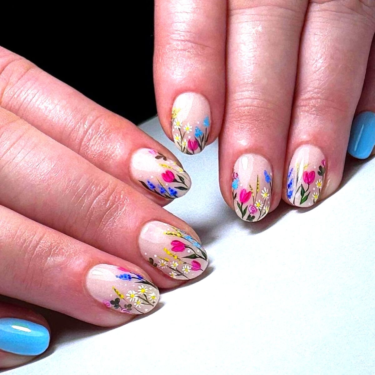 10 Floral Nail Art Designs To Try For Stunning Nails